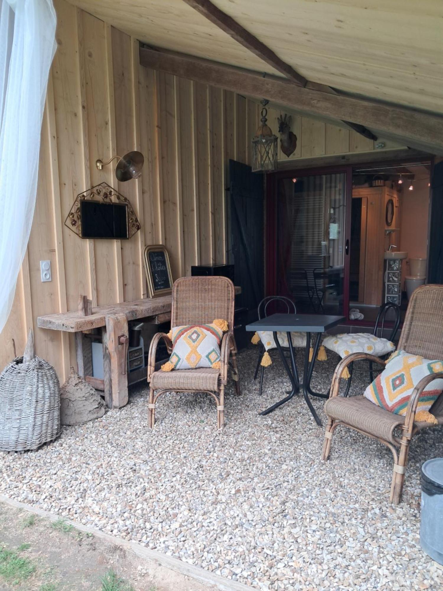 Le Buisson De La Gariole Bed & Breakfast Aubigny-sur-Nere Phòng bức ảnh