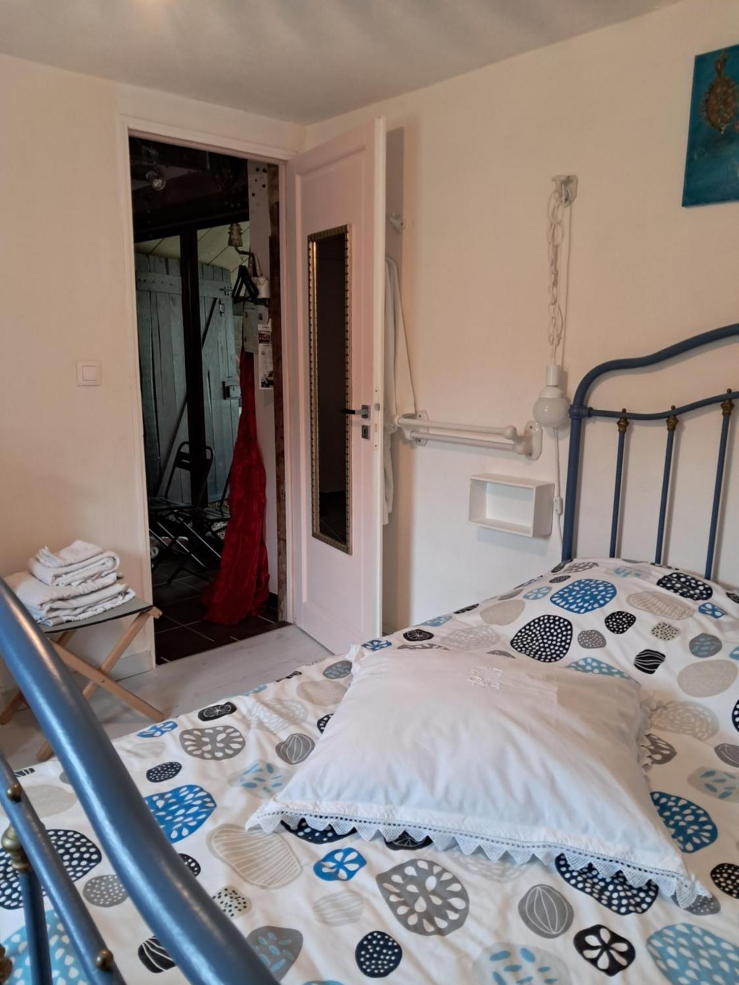 Le Buisson De La Gariole Bed & Breakfast Aubigny-sur-Nere Phòng bức ảnh